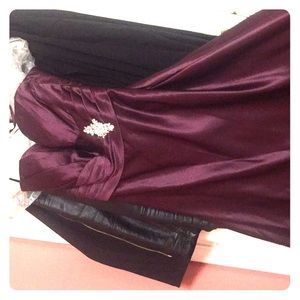 Maxi strapless dress.